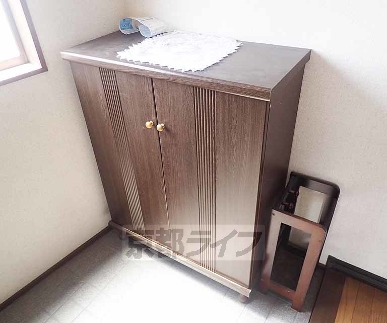 その他設備　シューズボックス付の玄関