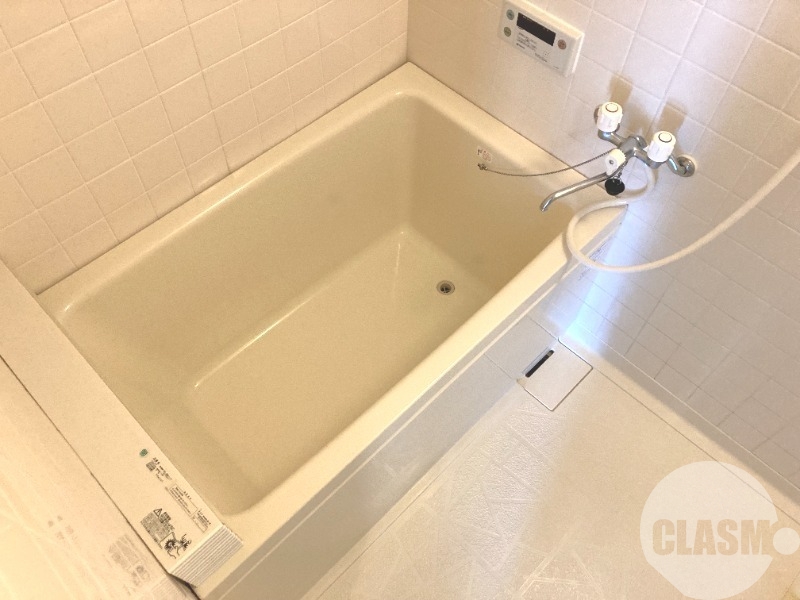 バス・シャワールーム　キレイにリフォームされています♪