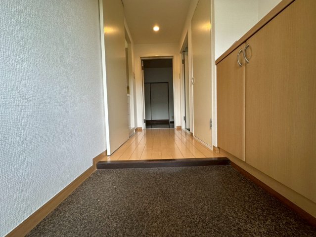 玄関　詳細は、RISUMO江坂本店までお問合せください♪