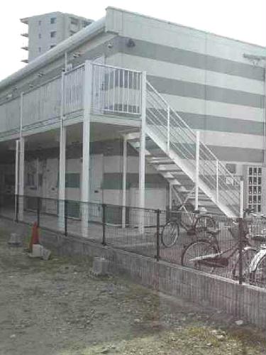 玄関　備品や設備仕様は号室等により異なります現地をご確認下さい。