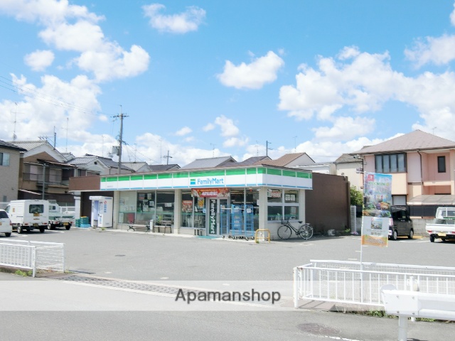 コンビニ　ファミリーマート（コンビニ）まで3645m