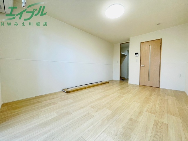 居室・リビング　同型参考写真
