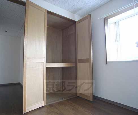 収納　意外にデカイのです