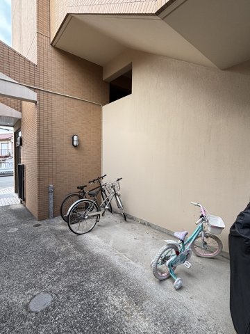 駐車場　★駐輪場★