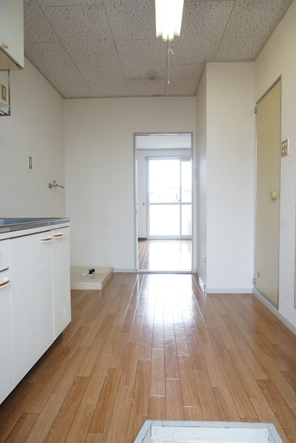 玄関　玄関からみたお部屋の雰囲気です☆