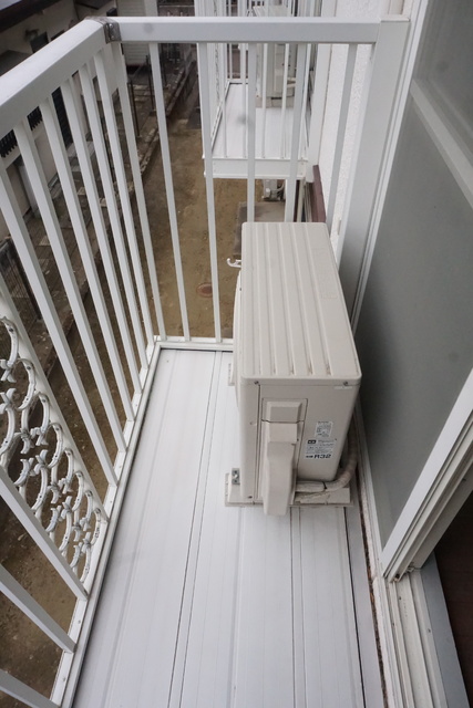 バルコニー　バルコニーがあるので外で洗濯物を干せます☆