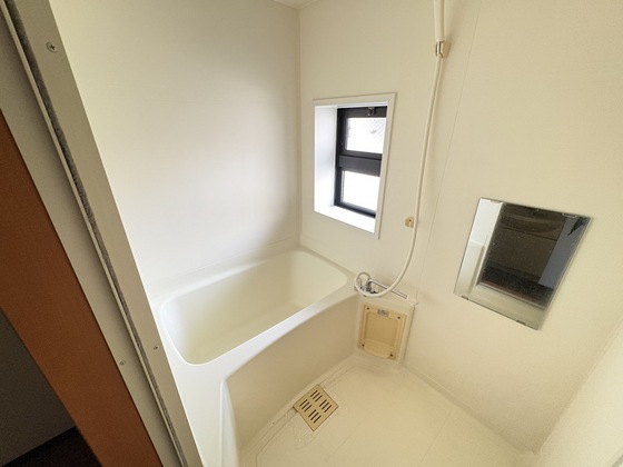 バス・シャワールーム　※別部屋の写真です