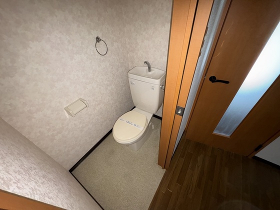 トイレ　※別部屋の写真です