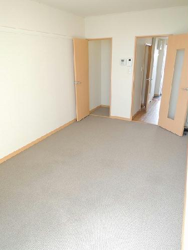 居室・リビング　ウォークインクローゼット付なので収納ばっちり