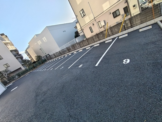 駐車場　★敷地内駐車場★（空き状況・使用料等詳細はご確認下さい）