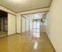 居室・リビング　北大路通りに面した６ＳＬＤＫと部屋数の多い戸建てです。...