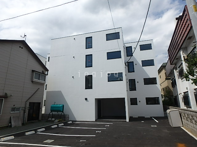 ＡＲＴ　ＰＡＲＫ　IIの建物外観