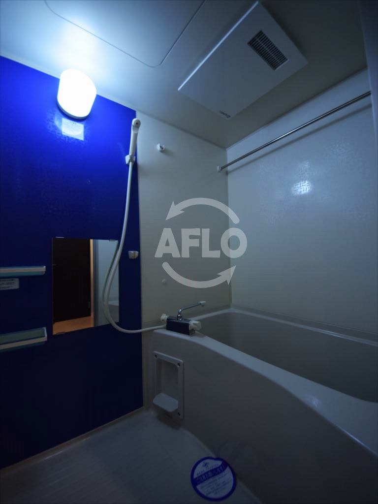 バス・シャワールーム　ELLE難波WEST　浴室換気乾燥暖房機付バスルーム