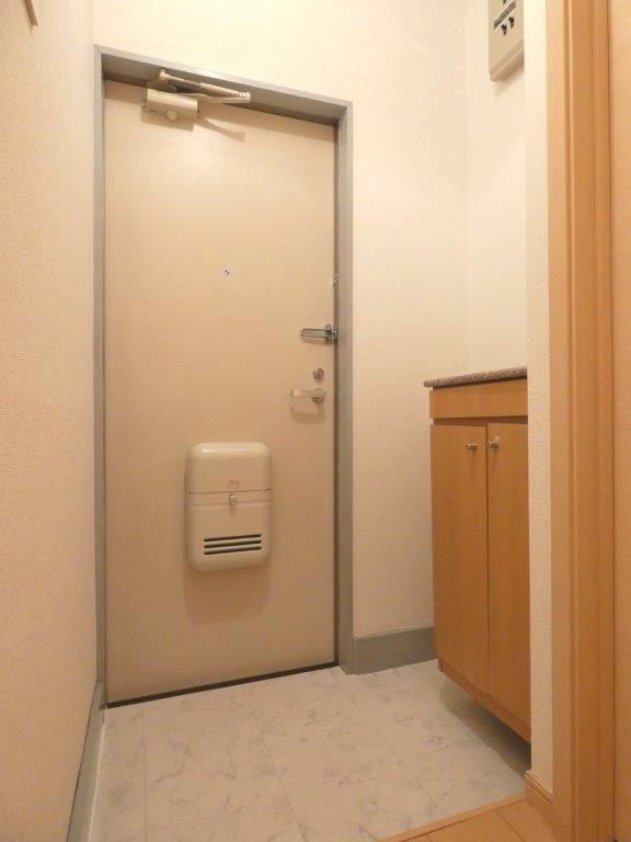 玄関　図面と現状に相違がある場合には現状を優先