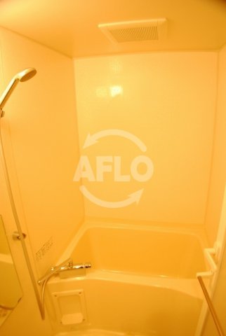 バス・シャワールーム　パークキューブ北浜　浴室