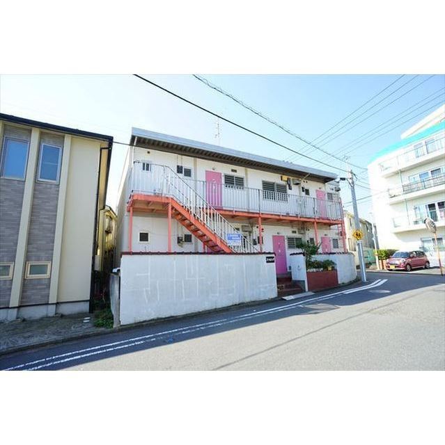 建物外観　静かな住宅地内
