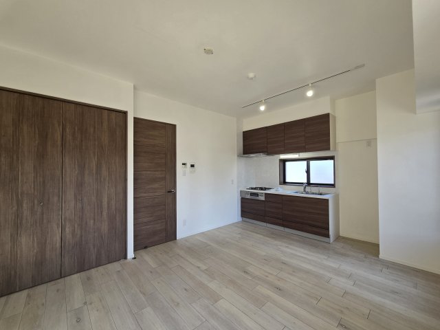 居室・リビング　RINASCERE(リナッシェレ)