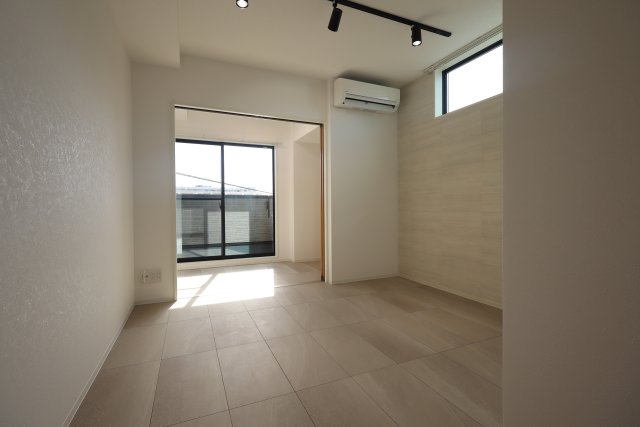 居室・リビング　別号室の写真です