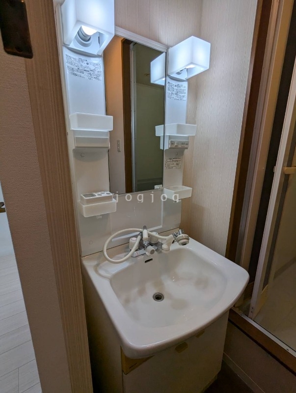 洗面設備　内装