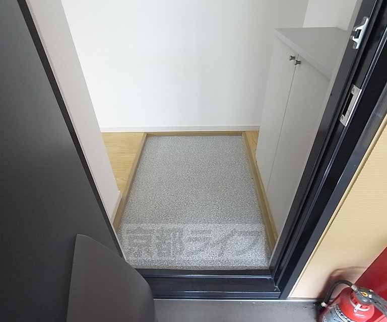 玄関　玄関です！段差低いです！