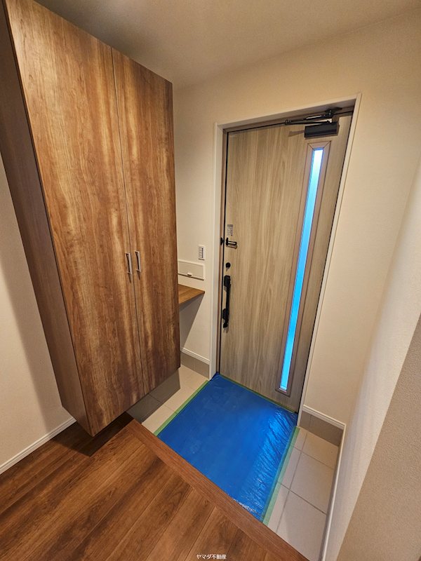 玄関　大容量シューズボックス