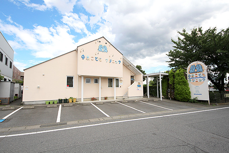 病院　中泉こどもクリニック（病院）まで641m