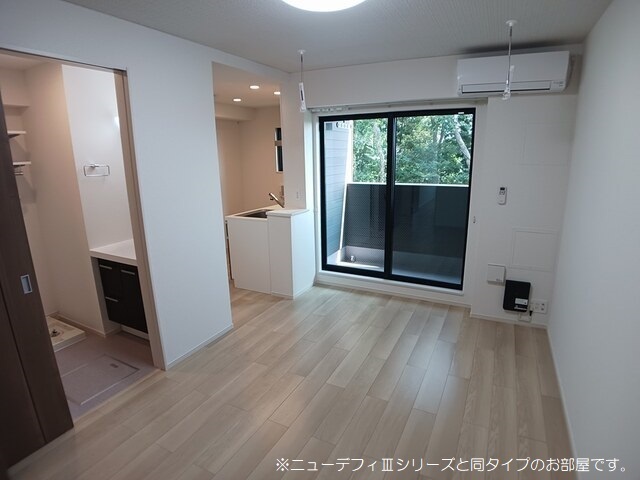 居室・リビング　同仕様