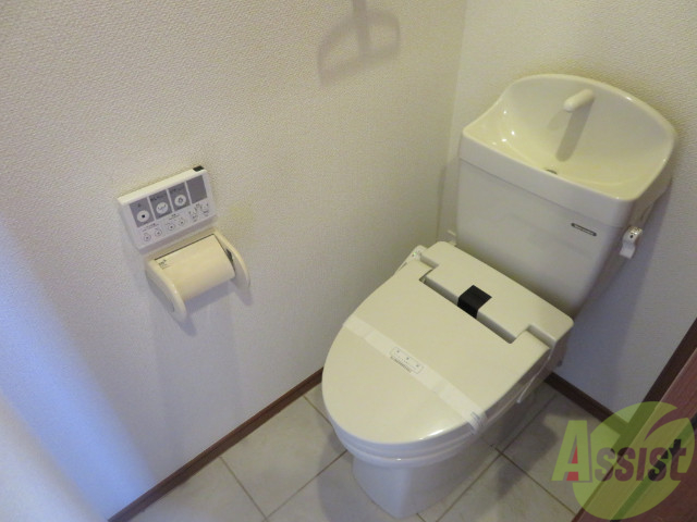 トイレ　トイレにはちゃんとウォシュレットも備え付けです