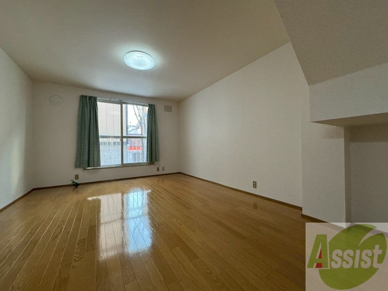 居室・リビング　広くてキレイなお部屋が広がっていて、充実した生活が送れそう。