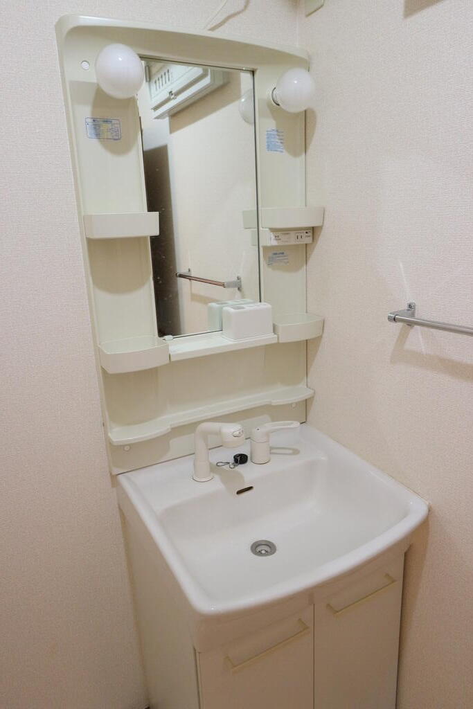 洗面設備　※他号室参考写真