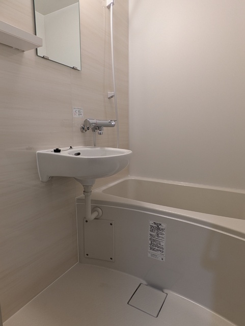 バス・シャワールーム　★バストイレは別へリフォーム中★