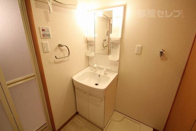 洗面設備　※２０３号室内装写真参照