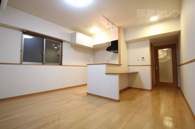 居室・リビング　※２０３号室内装写真参照