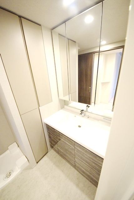 洗面設備　★独立洗面台付きです★