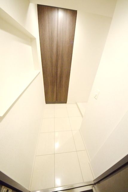 玄関　★広々とした玄関です★