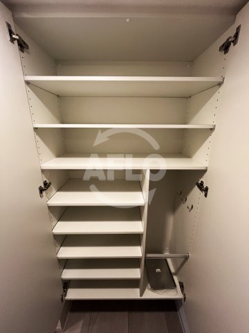 収納　コンフォリア・リヴ博労町一丁目Q　シューズボックス