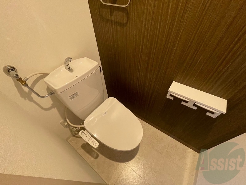 トイレ　こちらはトイレです。清潔感があり、安心して使用できます。