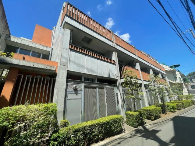 建物外観　お洒落なデザイナーズマンションです！