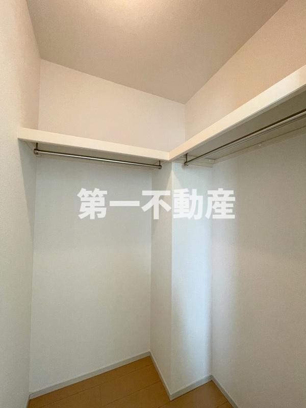 収納　ウォークインクローゼット
