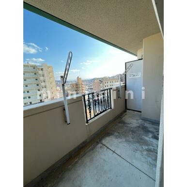 バルコニー　※写真は別号室のものですので現状優先とさせていただきます