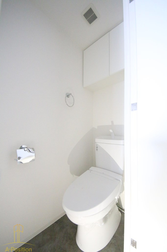 トイレ　セレニテ福島アリア