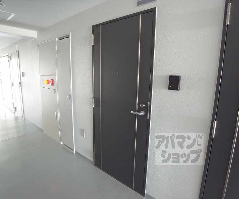 その他設備　玄関ドア