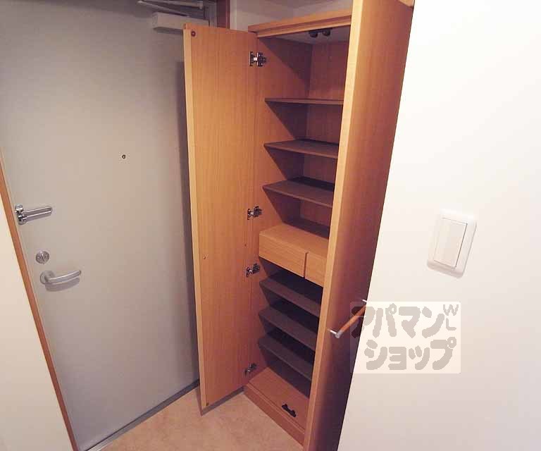 収納　シューズボックス