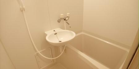 バス・シャワールーム　設備・使用は号室により異なる為、現況を優先いたします。