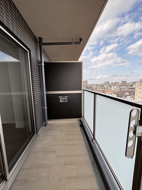 バルコニー　＊同タイプ間取り８０４号室の写真です。