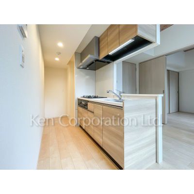 キッチン　同タイプ2階のお部屋を撮影。仕様が異なることがあります。