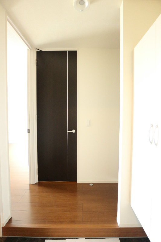 玄関　広々とした玄関スペースです。