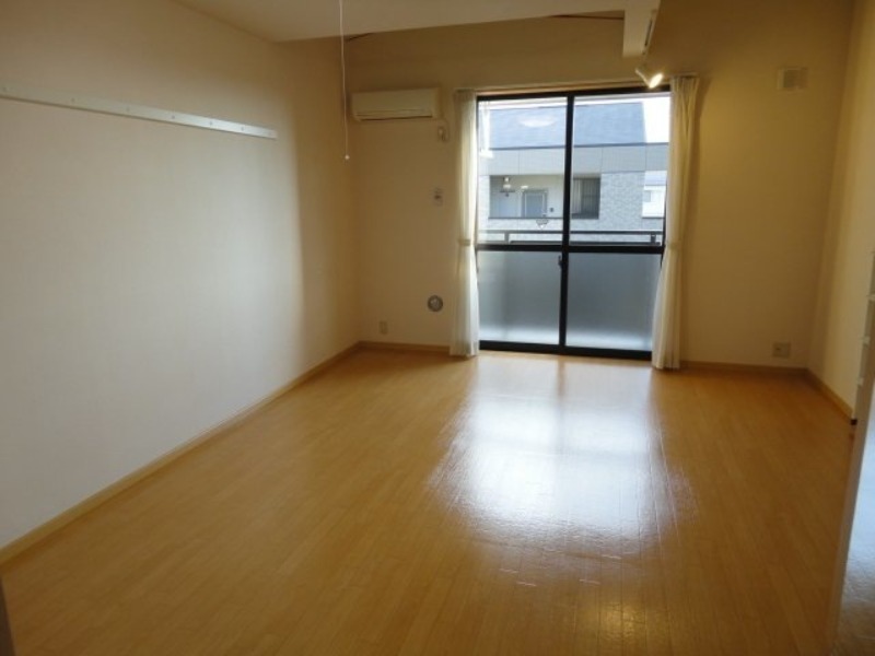 居室・リビング　図面と現状に相違がある場合には現状を優先