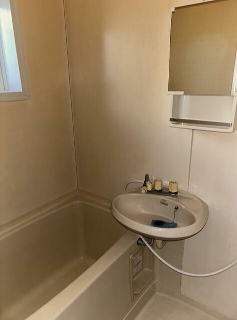 バス・シャワールーム　バスルームは