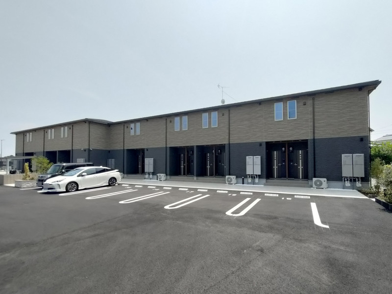 建物外観　ZEHオリエンテッド